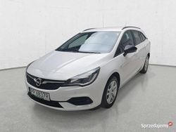 Biały Używany 2022 Opel Astra Kombi | 40 590 zł (Dobra cena)