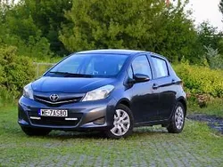 Szary Używany 2012 Toyota Yaris Hatchback | 24 000 zł (Dość drogi)