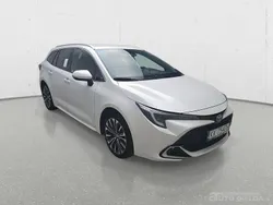 Biały Używany 2024 Toyota Corolla Kombi | 83 640 zł (Dobra cena)