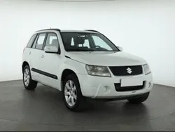 Biały Używany 2010 Suzuki Grand Vitara SUV | 14 999 zł (Dobra cena)