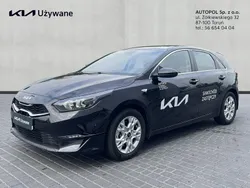 Czarny (metalik) Używany 2023 Kia Ceed 2 Hatchback | 79 000 zł (Uczciwa cena)