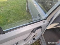 Używany 1988 Mercedes E250 | 3800 zł