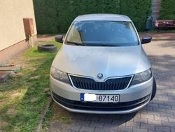 Srebrny Używany 2015 Skoda Rapid Hatchback | 17 500 zł (Uczciwa cena)