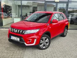 Bright red Używany 2024 Suzuki Vitara SUV | 87 900 zł (Uczciwa cena)