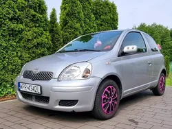 Srebrny Używany 2004 Toyota Yaris Hatchback | 8000 zł (Dość drogi)