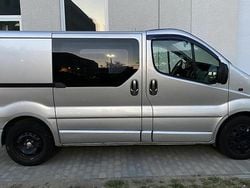 Srebrny Używany 2004 Opel Vivaro Van | 20 000 zł (Dość drogi)