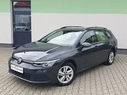 Szary Używany 2022 VW Golf VIII Life Kombi | 48 700 zł (Super Cena)