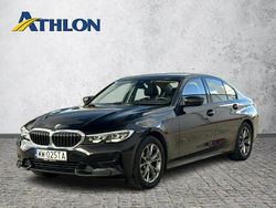 Czarny (metalik) Używany 2022 BMW 318 Sedan/Limuzyna | 120 400 zł (Dobra cena)
