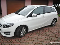 Biały Używany 2017 Mercedes B200 Minivan | 72 000 zł