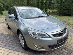 Szary Używany 2012 Opel Astra Hatchback | 24 900 zł (Uczciwa cena)