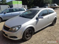 Srebrny Używany 2011 Opel Astra Coupe | 13 900 zł (Super Cena)