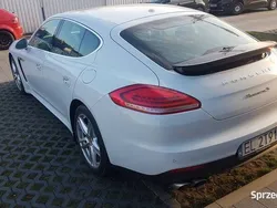 Porsche Panamera S