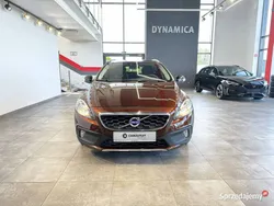 Brązowy Używany 2016 Volvo V40 CC Kombi | 66 900 zł