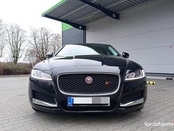 Czarny Używany 2015 Jaguar XF Prestige Sedan/Limuzyna | 59 900 zł (Uczciwa cena)