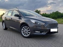 Brązowobeżowy Używany 2017 Ford Focus Kombi | 39 900 zł (Uczciwa cena)