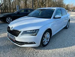 Biały Używany 2019 Skoda Superb Sedan/Limuzyna | 77 900 zł (Uczciwa cena)