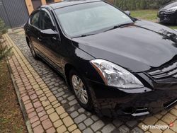 Czarny Używany 2010 Nissan Altima Sedan/Limuzyna | 15 500 zł