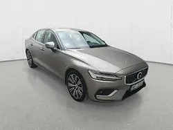 Srebrny Używany 2020 Volvo S60 Sedan/Limuzyna | 115 005 zł (Uczciwa cena)