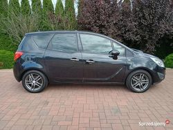 Czarny Używany 2012 Opel Meriva Minivan | 23 950 zł (Uczciwa cena)