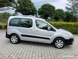 Srebrny Używany 2011 Peugeot Partner Minivan | 23 600 zł (Drogi)
