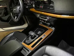 Biały Używany 2021 Audi Q5 Premium SUV | 133 500 zł (Dość drogi)