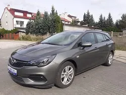 Szary Używany 2021 Opel Astra Kombi | 59 800 zł (Uczciwa cena)