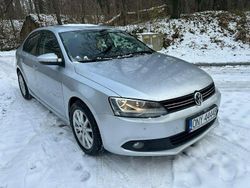 Srebrny Używany 2012 VW Jetta Sedan/Limuzyna | 18 700 zł (Super Cena)