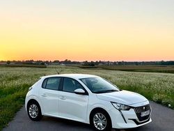 Używany 2021 Peugeot 208 Hatchback | 40 500 zł (Uczciwa cena)