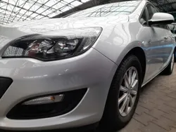 Srebrny Używany 2015 Opel Astra Kombi | 31 800 zł (Uczciwa cena)