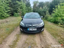 Czarny Używany 2011 Opel Astra Hatchback | 17 990 zł (Dobra cena)
