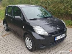 Czarny Używany 2010 Daihatsu Sirion Hatchback | 9990 zł
