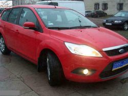 Czerwony Używany 2010 Ford Focus Sedan/Limuzyna | 22 900 zł