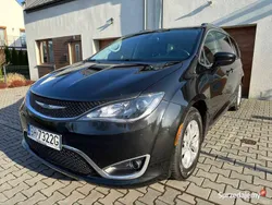Czarny Używany 2019 Chrysler Pacifica SUV | 84 900 zł (Super Cena)
