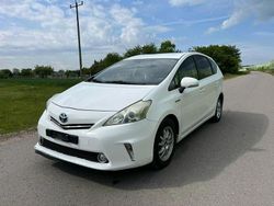 Biały Używany 2012 Toyota Prius+ Minivan | 32 900 zł