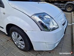 Biały Używany 2004 Citroën C2 Hatchback | 1500 zł (Dobra cena)