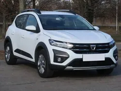 Biały Używany 2021 Dacia Sandero Hatchback | 56 999 zł (Dobra cena)