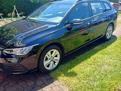 Czarny Używany 2021 VW Golf VIII Kombi | 61 900 zł (Uczciwa cena)