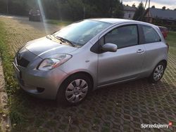 Srebrny Używany 2007 Toyota Yaris Hatchback | 13 500 zł (Uczciwa cena)
