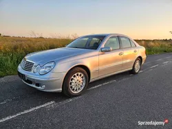 Srebrny Używany 2003 Mercedes E320 Sedan/Limuzyna | 45 000 zł