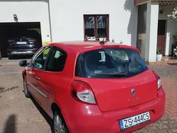 Czerwony Używany 2009 Renault Clio II Hatchback | 8900 zł (Uczciwa cena)