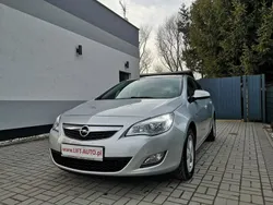 Srebrny Używany 2012 Opel Astra Hatchback | 24 900 zł (Uczciwa cena)