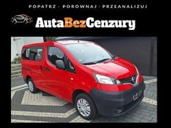 Czerwony Używany 2015 Nissan NV200 Van | 39 900 zł