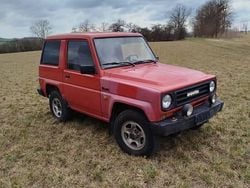 Czerwony Używany 1986 Daihatsu Rocky SUV | 7900 zł