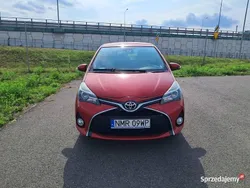 Czerwony Używany 2016 Toyota Yaris Hatchback | 42 600 zł (Dość drogi)