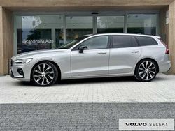 Srebrny Używany 2023 Volvo V60 Kombi | 182 000 zł