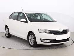Biały Używany 2017 Skoda Rapid Hatchback | 39 499 zł (Uczciwa cena)