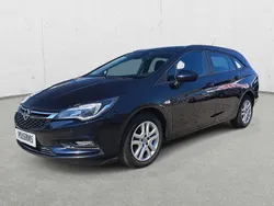 Czarny Używany 2018 Opel Astra Kombi | 45 500 zł (Dość drogi)