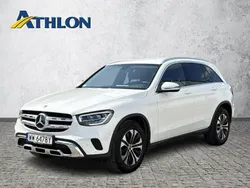 Biały Używany 2022 Mercedes GLC200 SUV | 206 400 zł