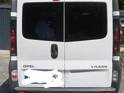 Biały Używany 2004 Opel Vivaro Van | 20 000 zł (Dość drogi)
