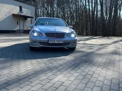 Srebrny Używany 2004 Mercedes C200 Sedan/Limuzyna | 9200 zł (Dobra cena)